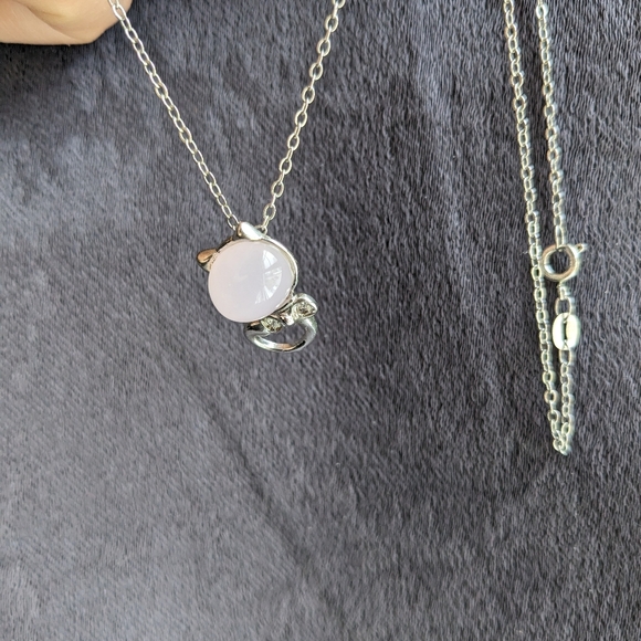 Silver cat necklace and earrings - Picture 3 of 6